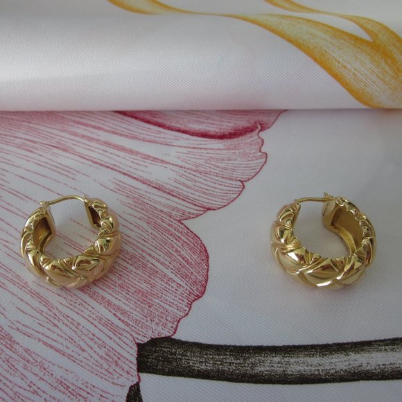 Missoma Lucy Williams Chunky Waffle Hoop Earrings - Picture 11 of 11